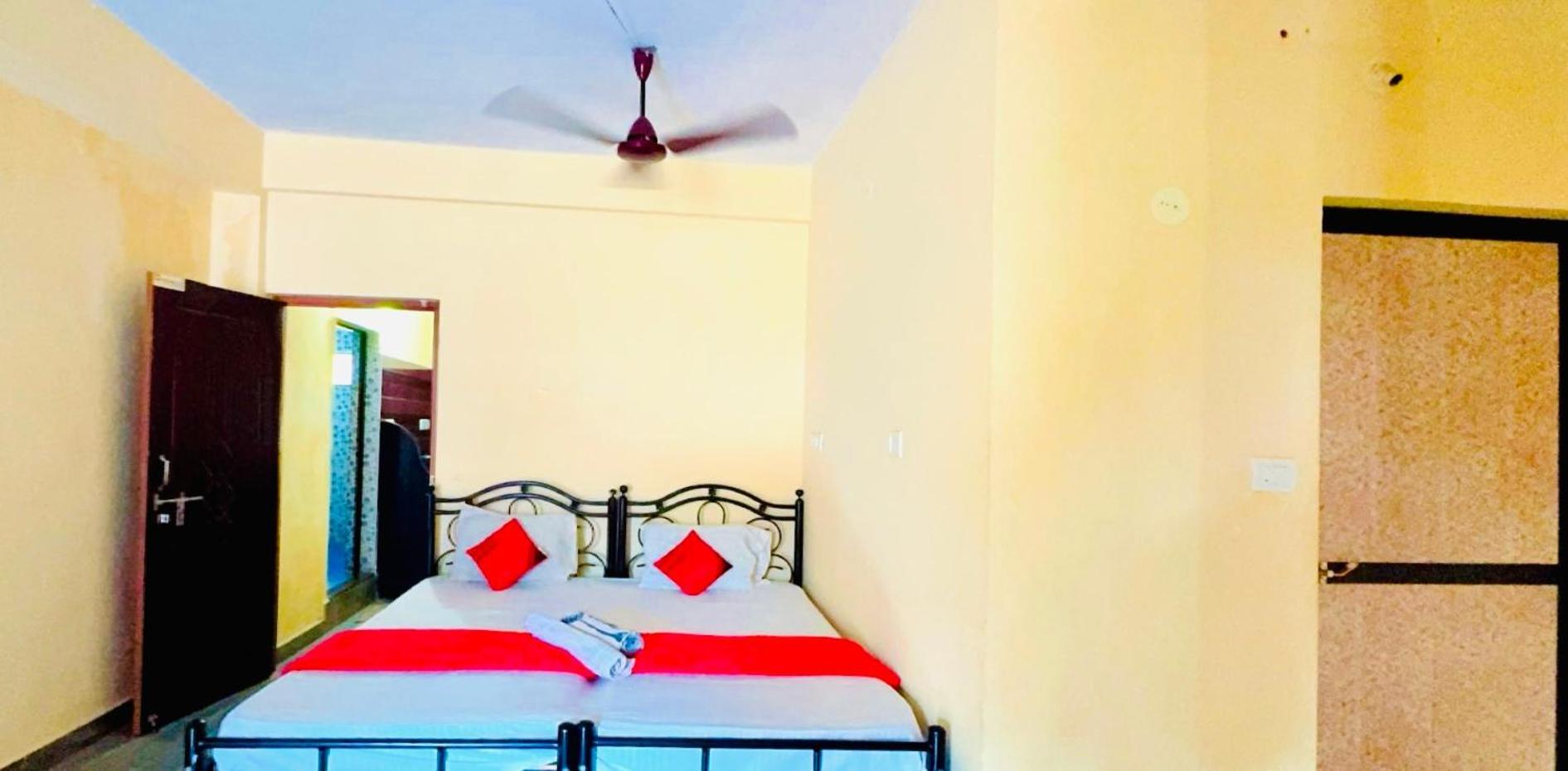 Deepti Guest House Кандолим Экстерьер фото