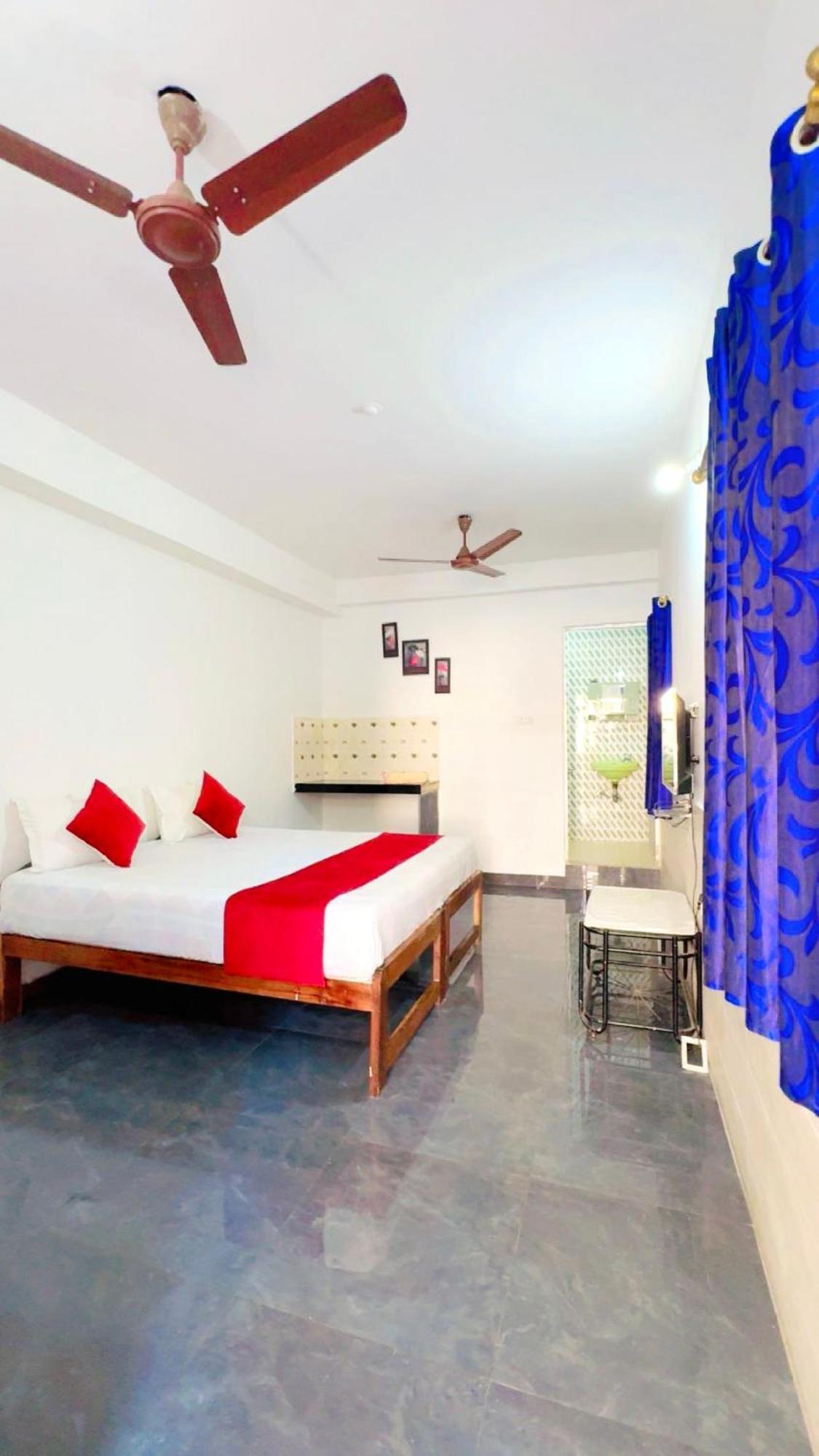 Deepti Guest House Кандолим Экстерьер фото